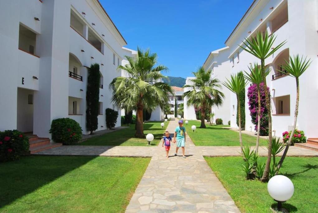 Appt Dans Avec Piscines Et Privees * San-Nicolao
