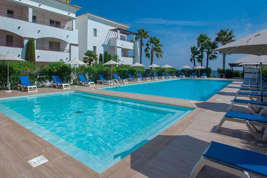 Appt Dans Avec Piscines Et Privees * San-Nicolao